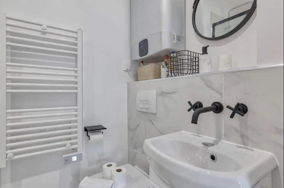 Appartement Cosy Proche Arc Triomphe - 2P París Exterior foto